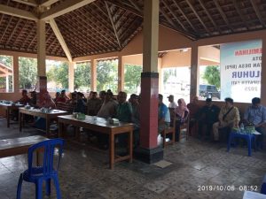 Para pemilik hak suara dalam pemilihan anggota BPD Desa Sundoluhur
